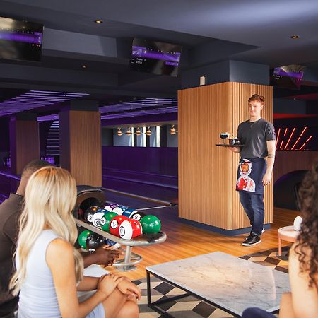 Yotel غلاسغو المظهر الخارجي الصورة Bowling alley in Las Vegas