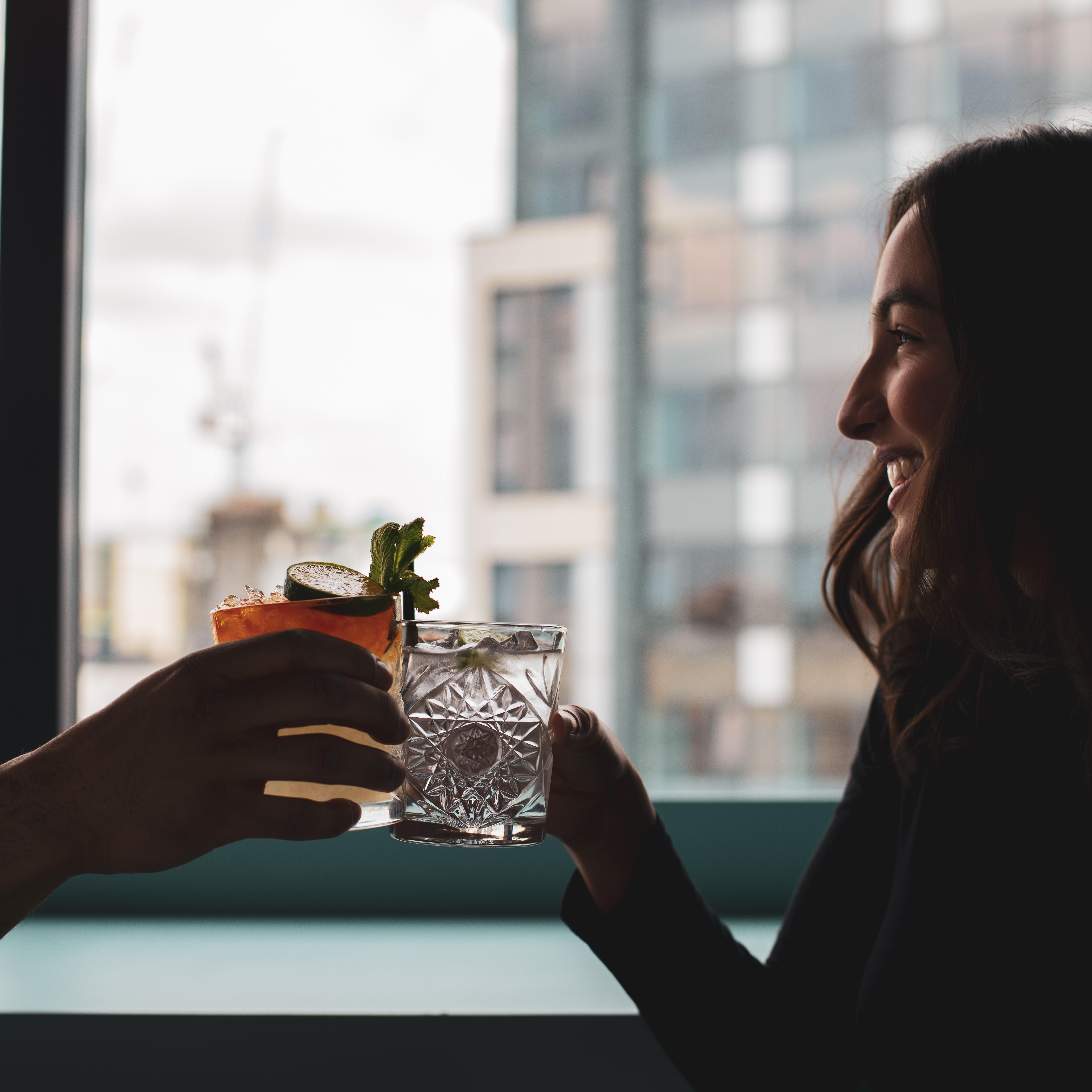 Yotel غلاسغو المظهر الخارجي الصورة "Cheers"